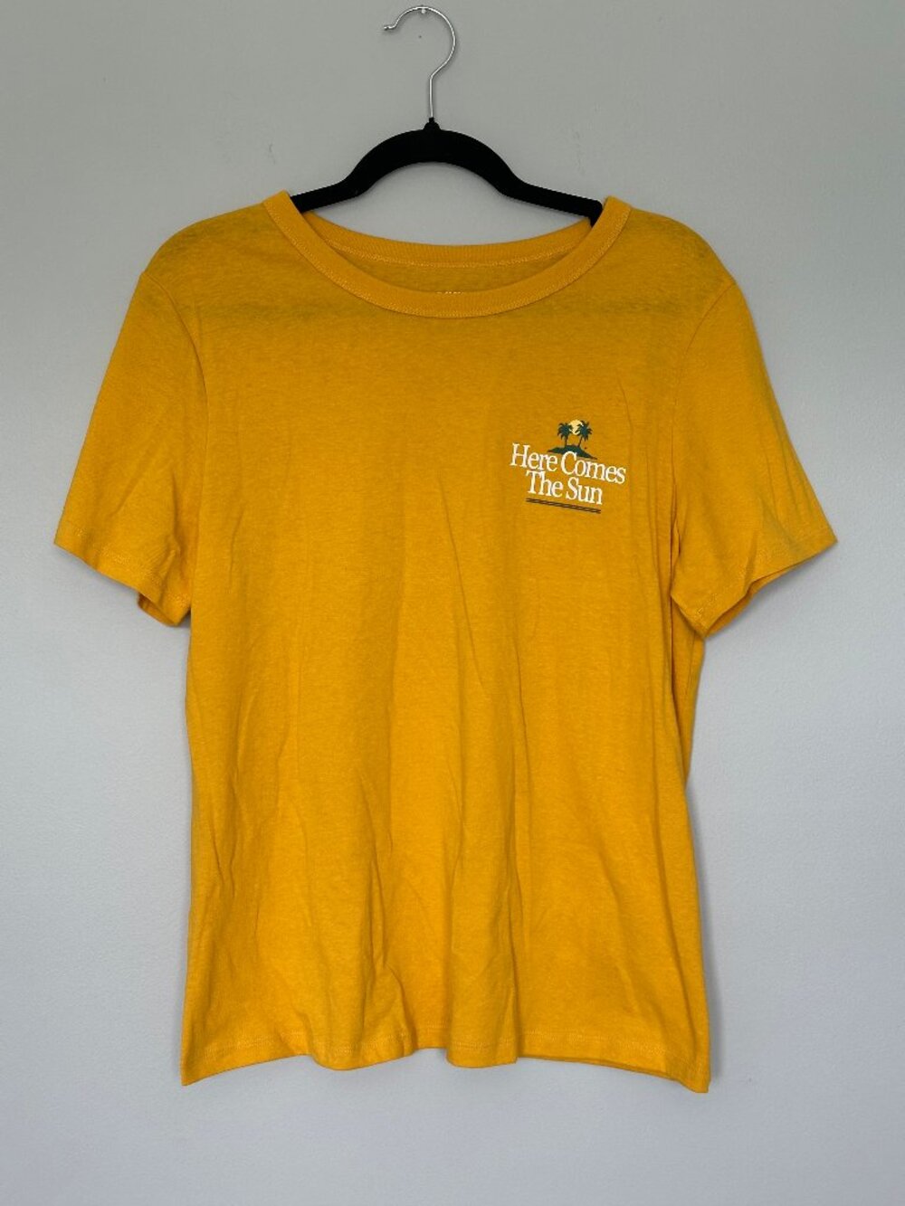 Old Navy Yellow Here Comes the Sun Short Sleeve Tee Medium NWOT